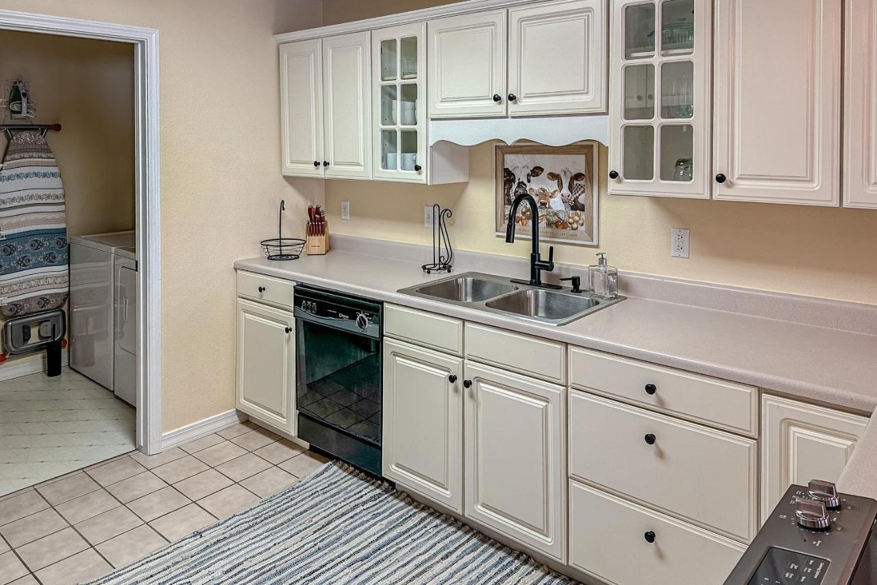Royale Retreat Apartment Branson Bagian luar foto